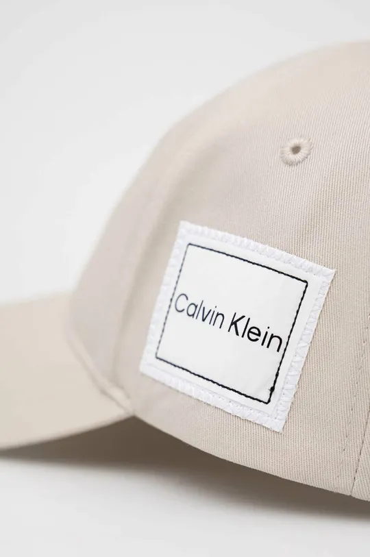 Pamučna kapa sa šiltom Calvin Klein krem