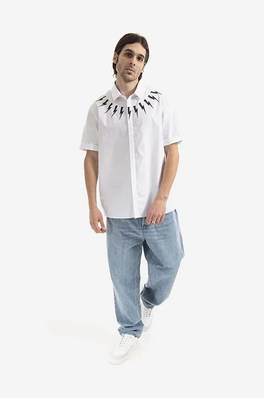 Neil Barett cămașă din bumbac Bold Neck Short Sleeve Shirt alb