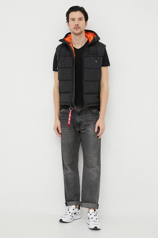 Alpha Industries vest black