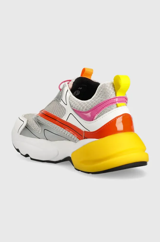 Superge Love Moschino Sneakerd Sporty 50  Zunanjost: Sintetični material, Tekstilni material, Naravno usnje Notranjost: Tekstilni material Podplat: Sintetični material