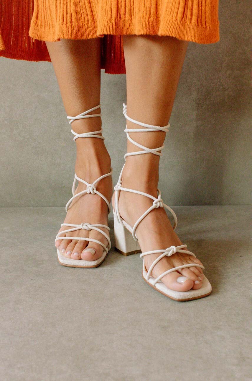 Alohas sandały zamszowe Paloma kolor beżowy | Answear.com Alohas sandały zamszowe Paloma kolor beżowy | Answear.com