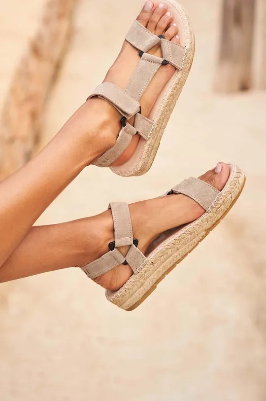 hnedá Semišové sandále Manebi Hiking Sandals