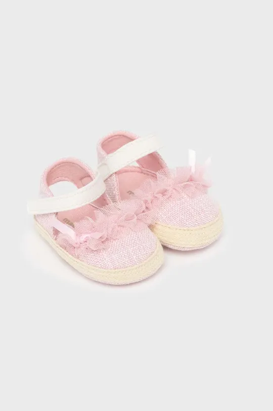 Обувь для новорождённых Mayoral Newborn  Голенище: Текстильный материал Внутренняя часть: Текстильный материал Подошва: Синтетический материал