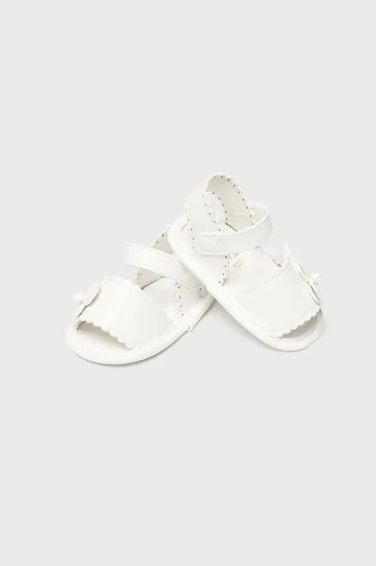 Βρεφικά παπούτσια Mayoral Newborn λευκό