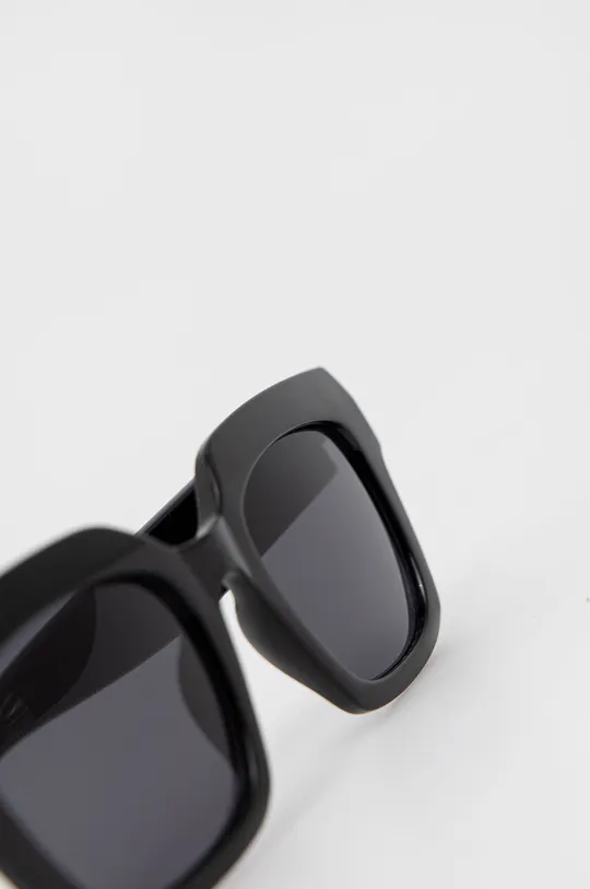 Slnečné okuliare Vans  Plast