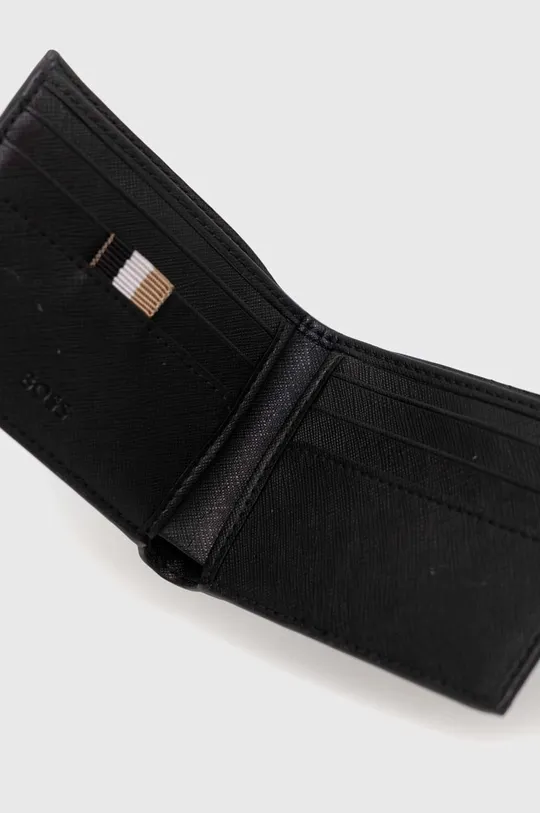 Kožená peněženka BOSS  Hlavní materiál: 100 % Přírodní kůže Podšívka: 100 % Polyester Jiné materiály: 100 % Recyklovaný polyamid