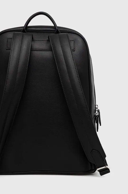 Kožni ruksak Karl Lagerfeld  Temeljni materijal: 83% Prirodna koža, 12% Najlon, 5% Poliuretan Postava: 100% Poliester