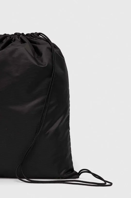 Taška adidas <p> 100 % Recyklovaný polyester</p>