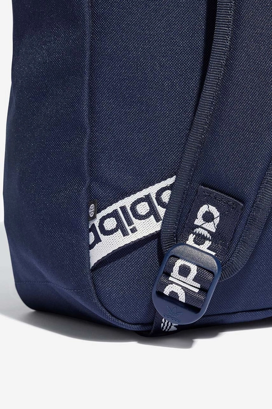 adidas rucsac Adicolor Backpack  Materialul de baza: 100% Poliester reciclat Captuseala: 100% Polietilena