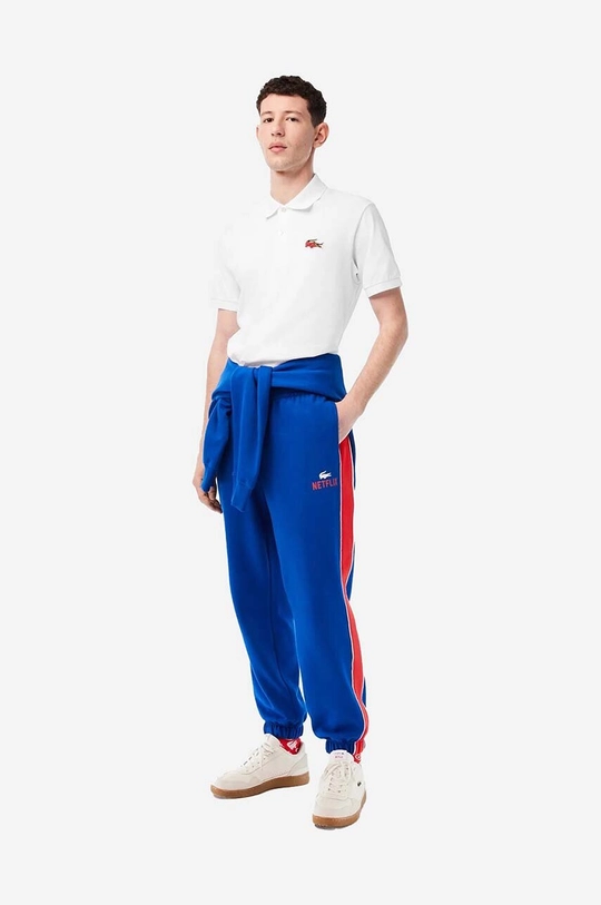 biały Lacoste polo bawełniane x Netflix