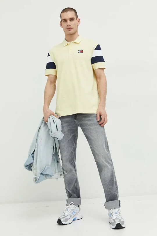 Βαμβακερό μπλουζάκι πόλο Tommy Jeans κίτρινο