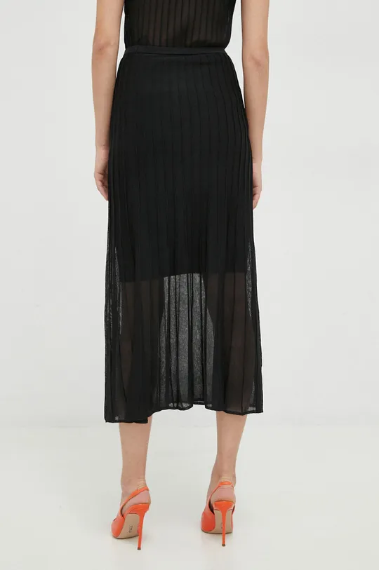 Suknja Calvin Klein  Temeljni materijal: 55% Modal, 45% Acetat Postava: 65% Viskoza, 35% Poliamid