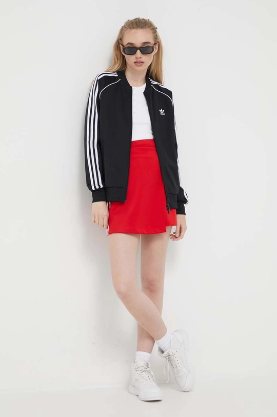 Пола adidas Originals червен