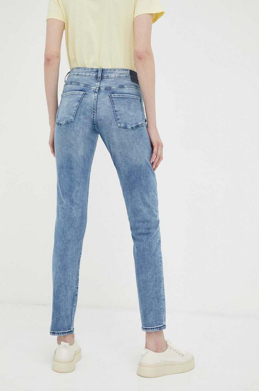 MUSTANG Dames Jeans Crosby - Relaxed Slim Fit Voor Een Comfortabele Pasvorm MUSTANG Dames Jeans Crosby - Relaxed Slim Fit Voor Een Comfortabele Pasvorm
