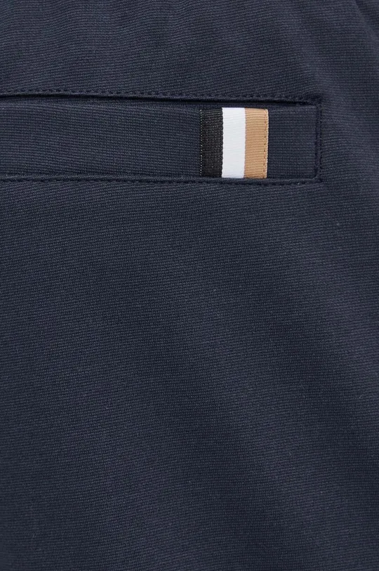 Спортивные штаны BOSS Основной материал: 73% Хлопок, 27% Полиэстер Подкладка кармана: 100% Хлопок Резинка: 97% Хлопок, 3% Эластан