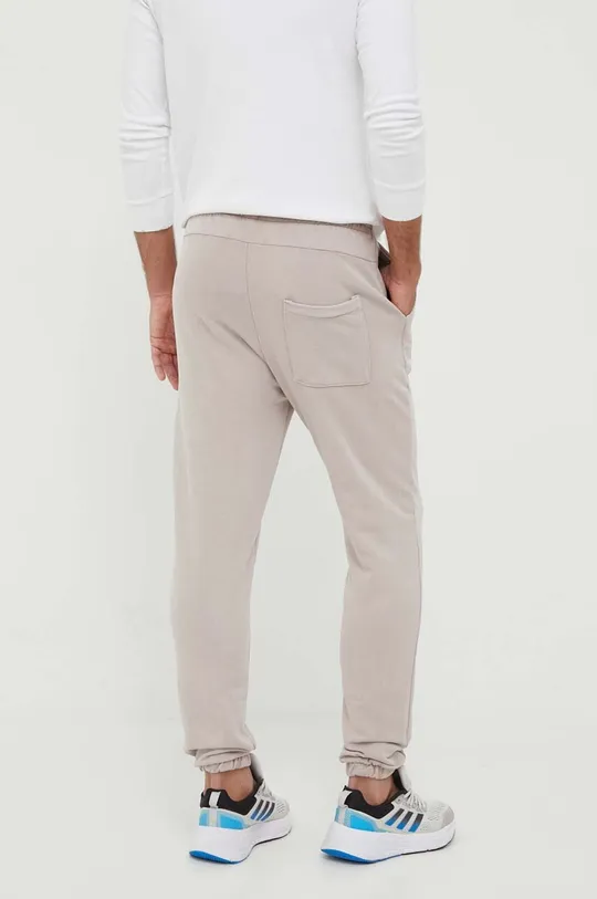 4F spodnie dresowe Materiał zasadniczy: 80 % Bawełna, 20 % Poliester, Podszewka: 100 % Bawełna
