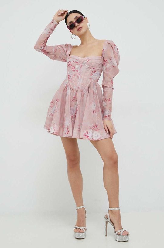 Bardot sukienka pastelowy różowy