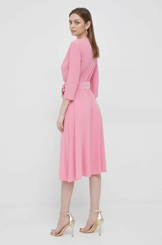 Lauren Ralph Lauren ruha Jelentős anyag: 95% poliészter, 5% elasztán Bélés: 95% poliészter, 5% elasztán