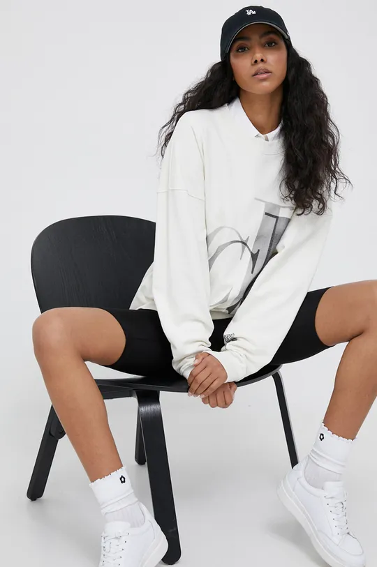 μπεζ Βαμβακερή μπλούζα Calvin Klein Jeans Γυναικεία