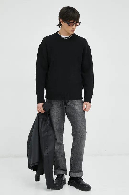 AllSaints sweter z domieszką wełny LUKA CREW czarny