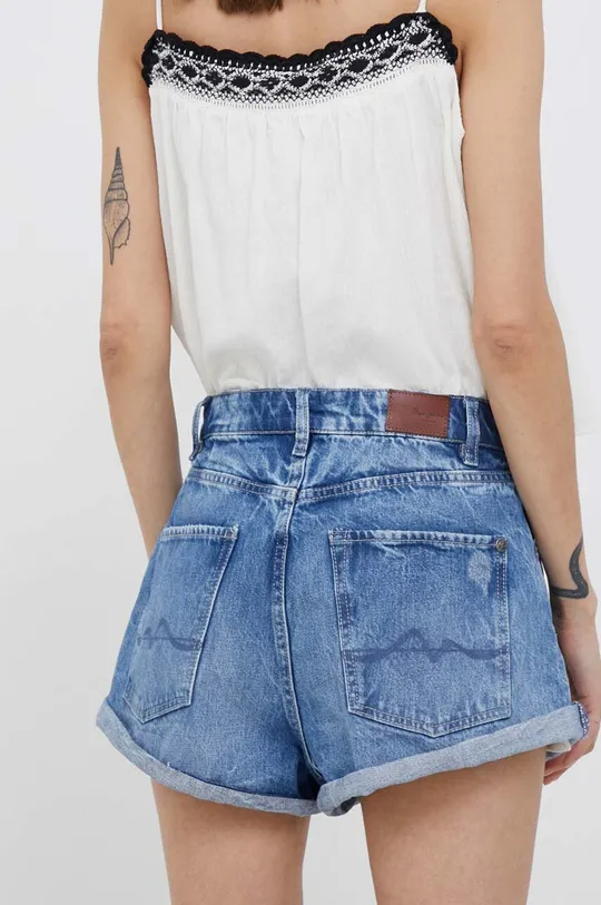Джинсовые шорты Pepe Jeans Suzie  Основной материал: 100% Хлопок Подкладка кармана: 60% Хлопок, 40% Полиэстер