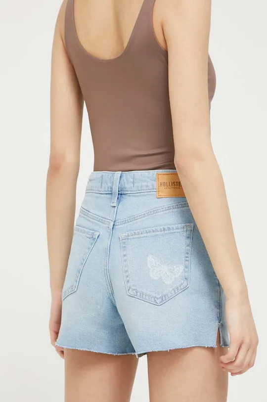 Jeans kratke hlače Hollister Co.  Glavni material: 98 % Bombaž, 2 % Elastan Podloga žepa: 80 % Poliester, 20 % Bombaž