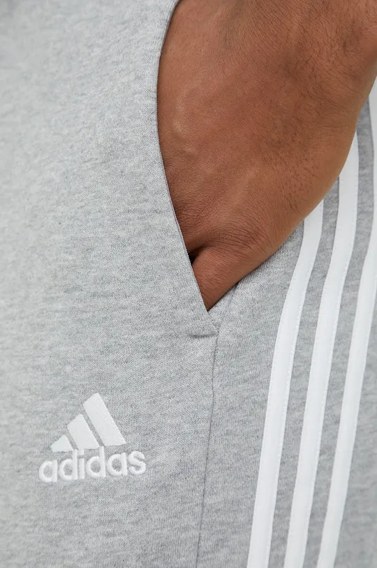 сірий Бавовняні шорти adidas