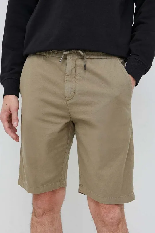 zelena Kratke hlače iz mešanice lana Guess Moški