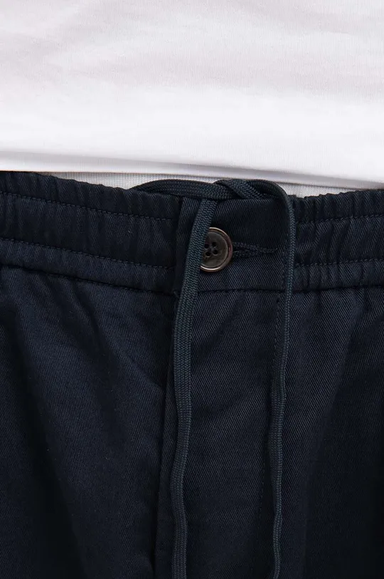 Universal Works pantaloni scurți din bumbac Pleated Track  100% Bumbac