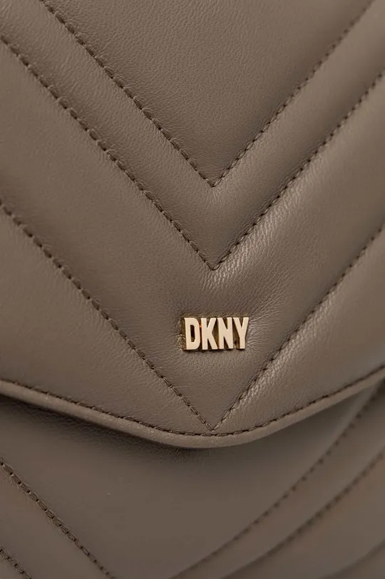 Кожаная сумочка Dkny Основной материал: 100% Овечья шкура Подкладка: 100% Полиэстер