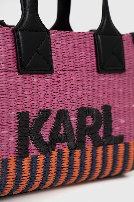 Τσάντα Karl Lagerfeld  Κύριο υλικό: 48% Poliuretan, 29% Βαμβάκι, 23% Πολυαμίδη Φόδρα: 100% Βαμβάκι