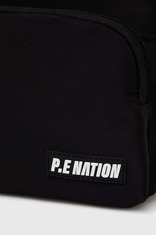 čierna Malá taška P.E Nation