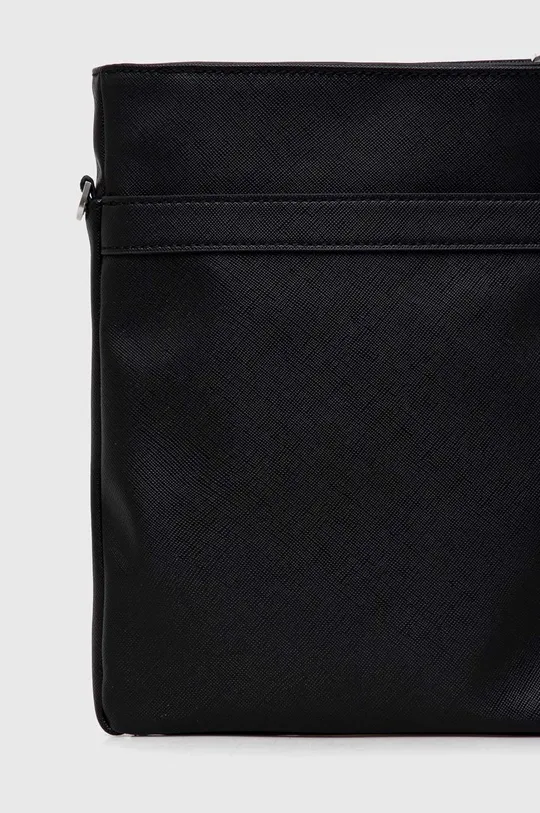 Malá taška Guess  Základná látka: 100 % Polyuretán Podšívka: 100 % Polyester