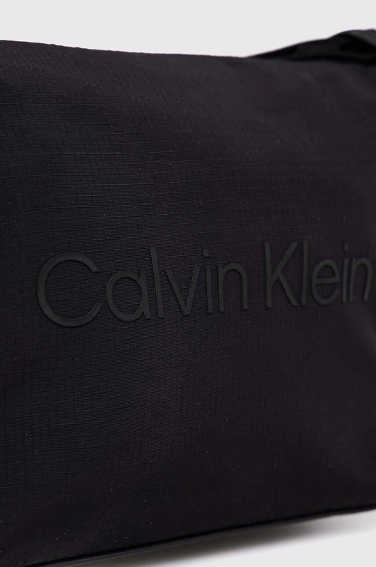 črna Torbica za okoli pasu Calvin Klein