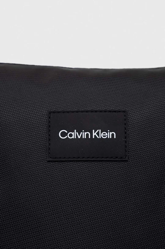 Calvin Klein saszetka 98 % Poliester, 2 % Poliuretan