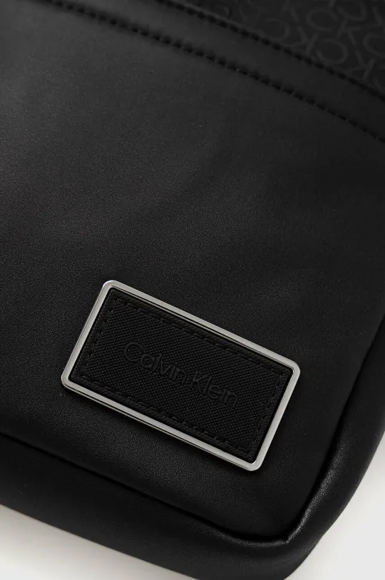 Malá taška Calvin Klein  95 % Polyester, 5 % Polyuretán