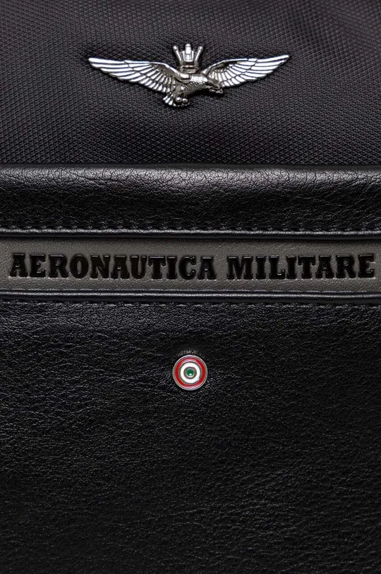 Σακκίδιο Aeronautica Militare  Κύριο υλικό: 100% PU - πολυουρεθάνη Φόδρα: 100% Πολυεστέρας