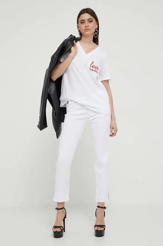 Βαμβακερό μπλουζάκι Love Moschino λευκό