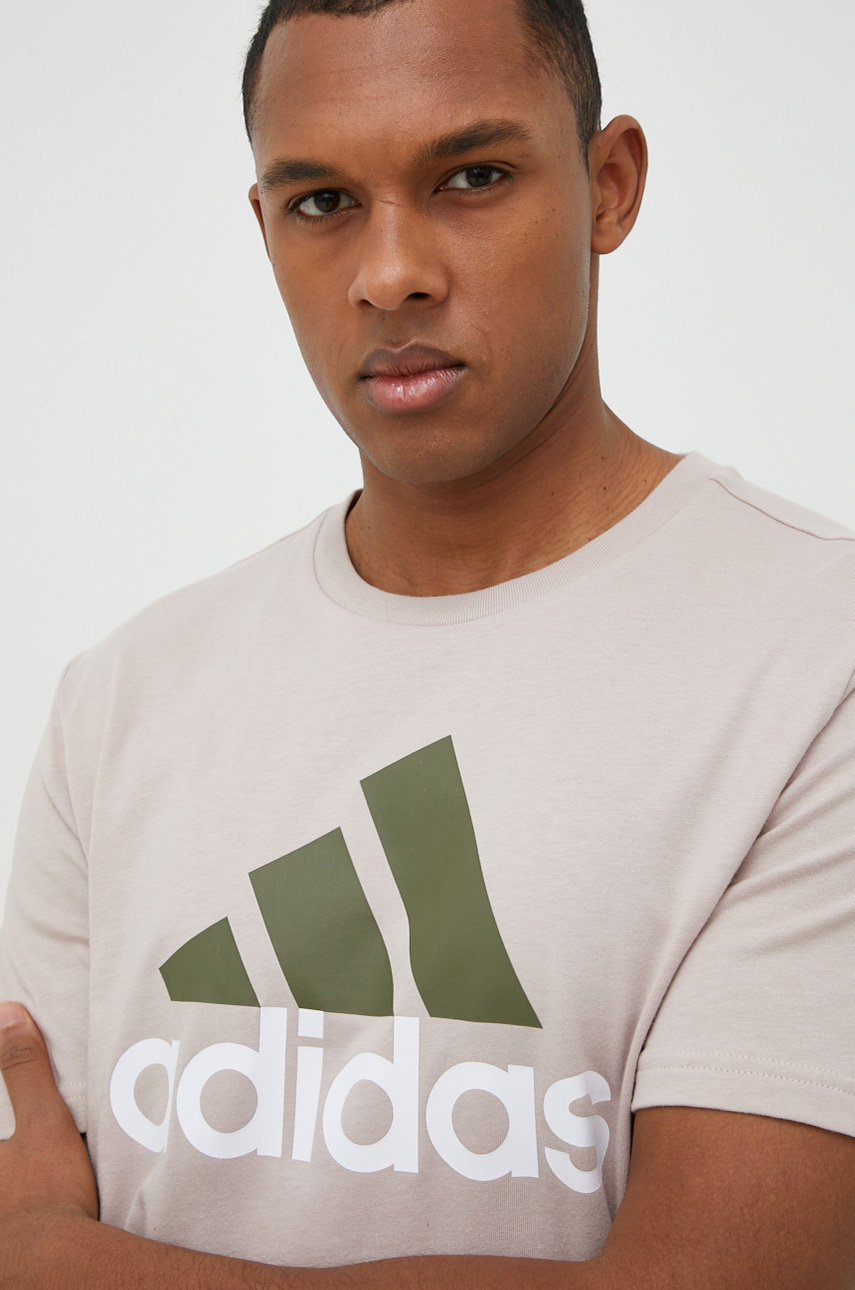 adidas tshirt bawełniany kolor beżowy z nadrukiem