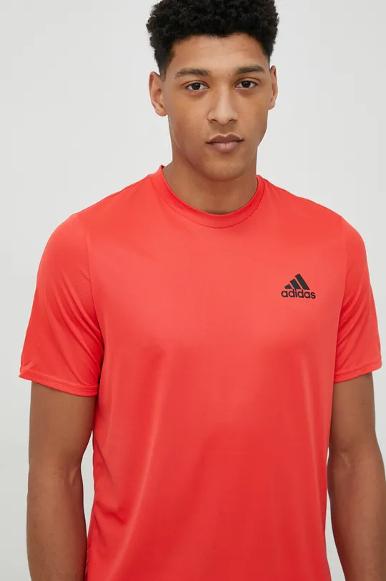 czerwony adidas Performance t-shirt treningowy Designed for Movement