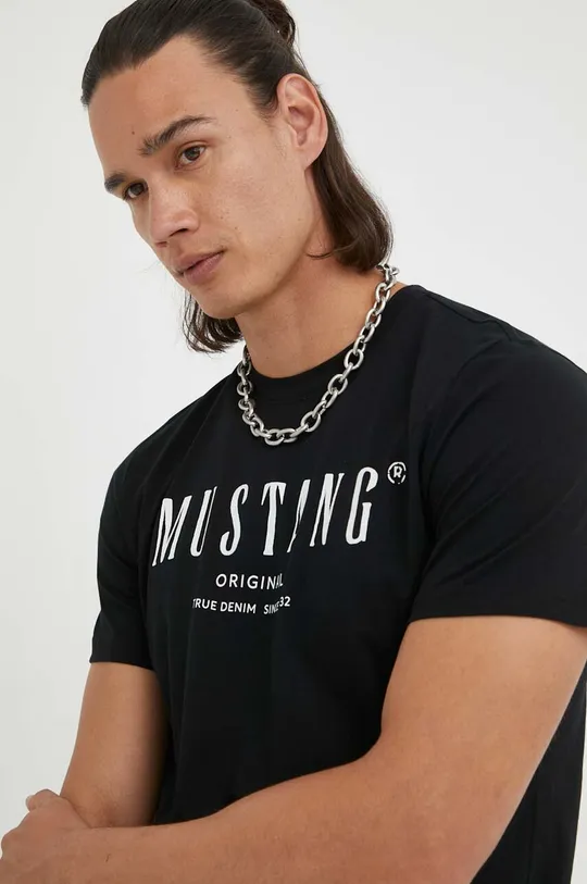 czarny Mustang t-shirt bawełniany