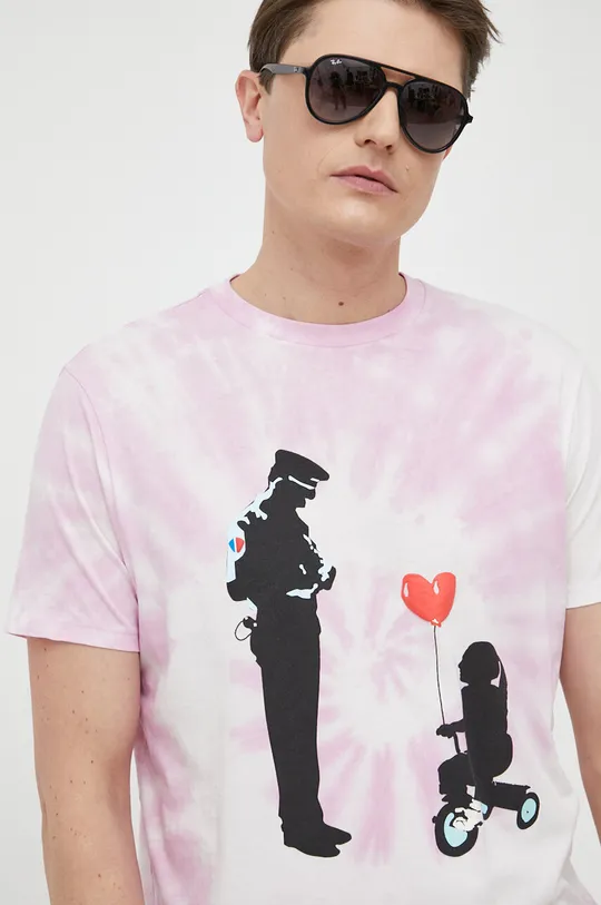 różowy Guess t-shirt bawełniany x Banksy