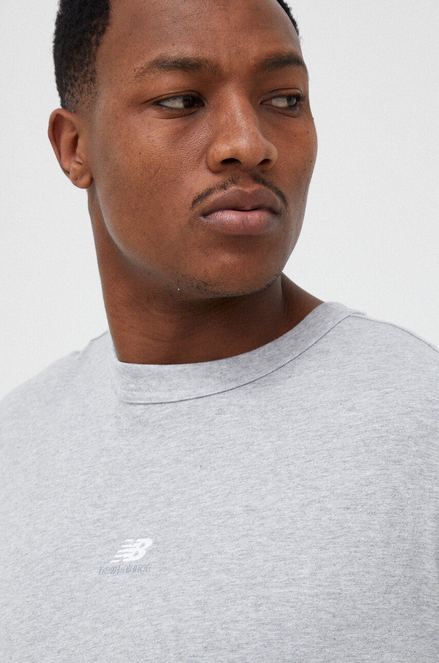 New Balance tshirt bawełniany kolor szary z nadrukiem MT31504AG4AG