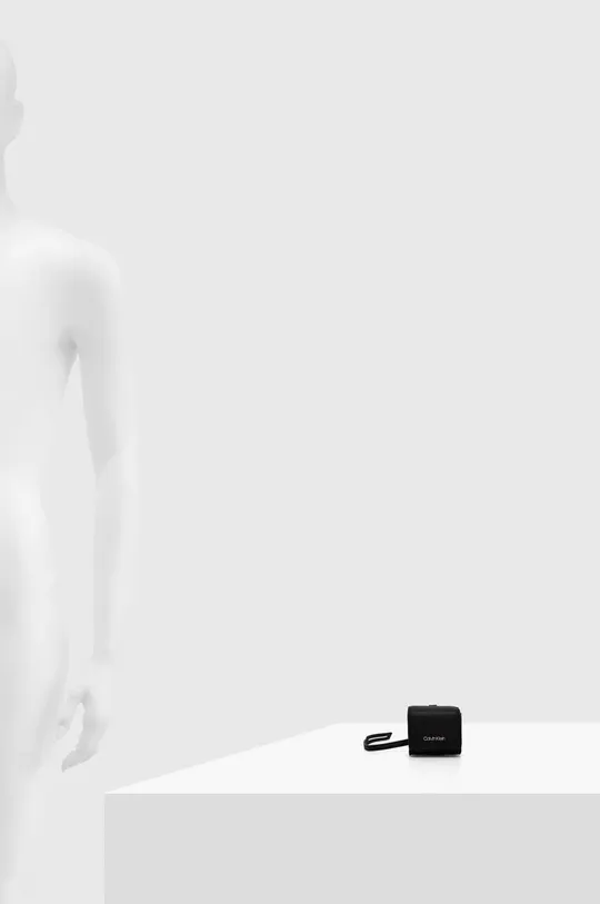 чёрный Чехол на airpods Calvin Klein