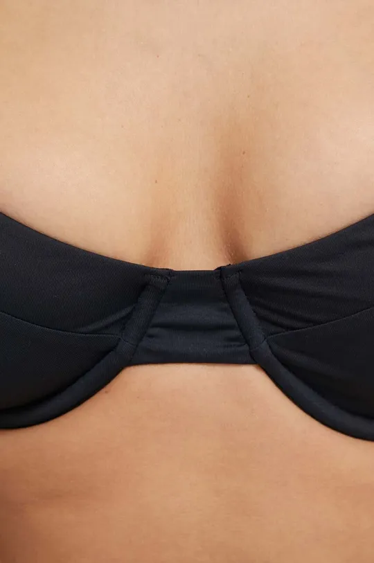 Polo Ralph Lauren bikini felső Jelentős anyag: 83% poliamid, 17% elasztán Bélés: 84% poliamid, 16% elasztán