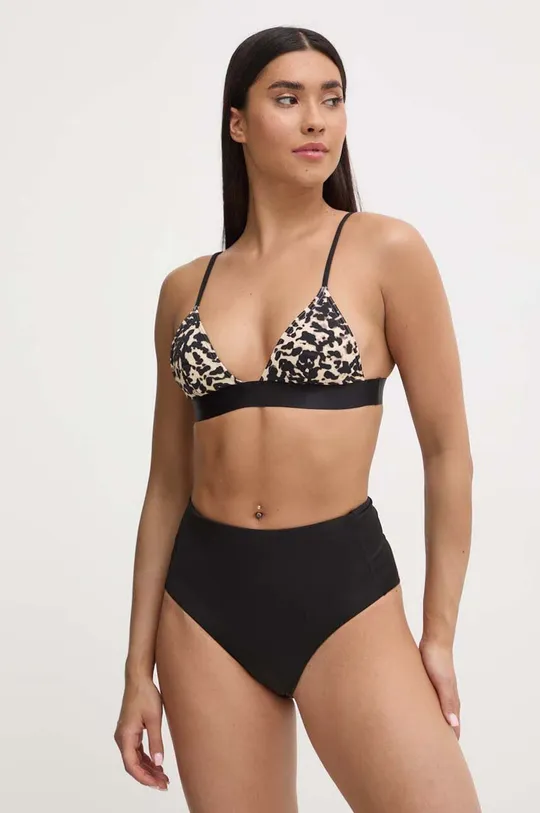 Max Mara Beachwear bikini alsó Jelentős anyag: 90% poliamid, 10% elasztán Bélés: 90% poliamid, 10% elasztán
