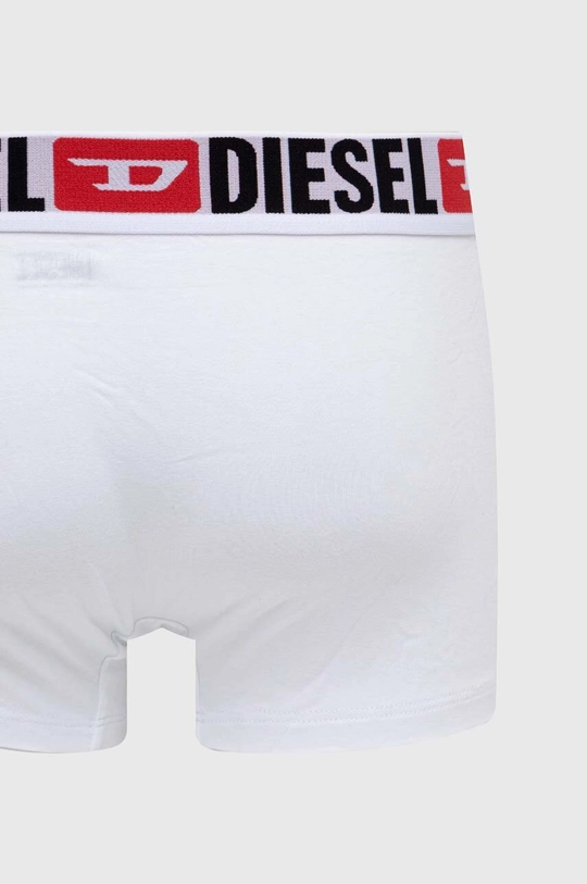 Diesel boxeralsó 3 db Jelentős anyag: 95% pamut, 5% elasztán Ragasztószalag: 65% nejlon, 23% poliészter, 12% elasztán