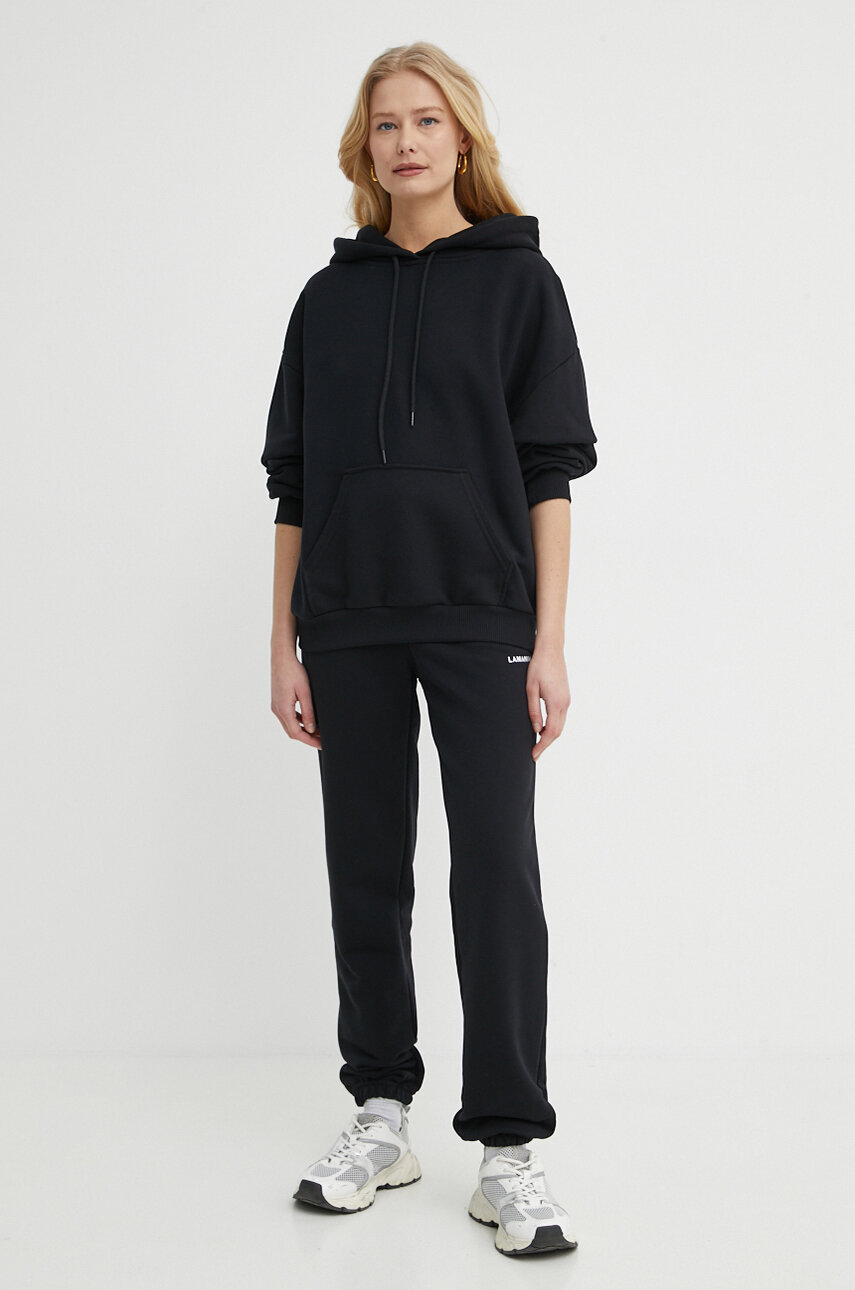 La Mania bluza damska kolor czarny z kapturem z nadrukiem ATHA.2