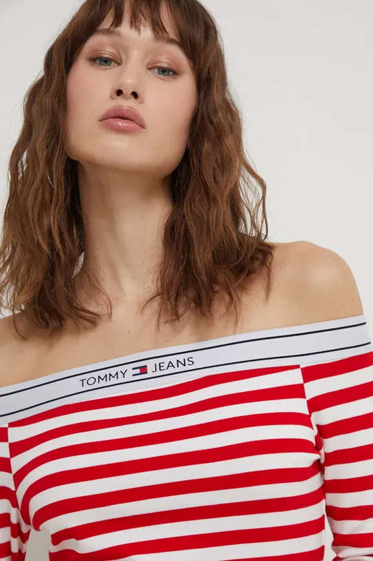 красный Лонгслив Tommy Jeans