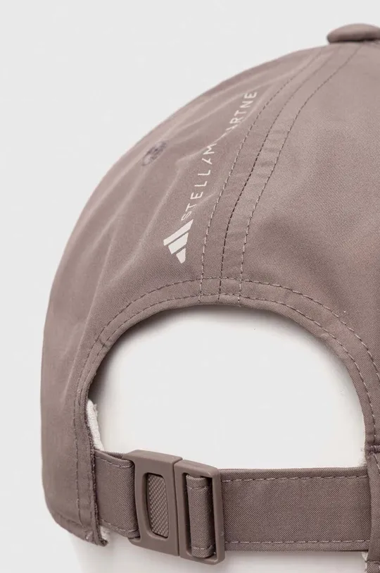 Καπέλο adidas by Stella McCartney 0 Κύριο υλικό: 100% Ανακυκλωμένος πολυεστέρας Φόδρα: 100% Ανακυκλωμένος πολυεστέρας Πρόσθετο υλικό: 100% Θερμοπλαστική πολυουρεθάνη